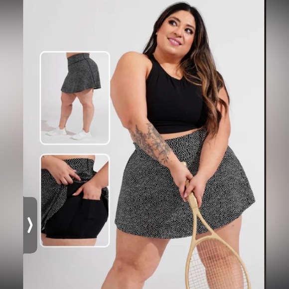 🖤🤍 Buff Bunny Nubre Skort Black Polka Bossy Print -Medium 🖤NEW, never worn🤍 - Picture 2 of 11